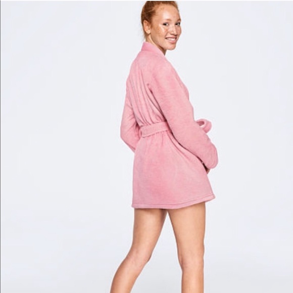 Vs Pink Robe - Picture 2 of 6